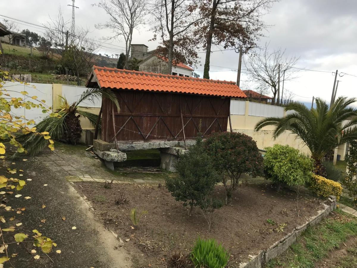 הוילה רסנדה Casa Do Eiro מראה חיצוני תמונה